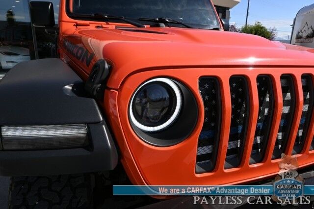 2018 Jeep Wrangler Unlimited Rubicon / 4X4 / Cold Weather Group / Auto Start / Heated Seats & Steering Wheel / Apple CarPlay & Android Auto / Back Up Camera / LED Lights / OEDRO Bumpers & Running Boards / Luggag Rack / Tow Pkg Anchorage AK