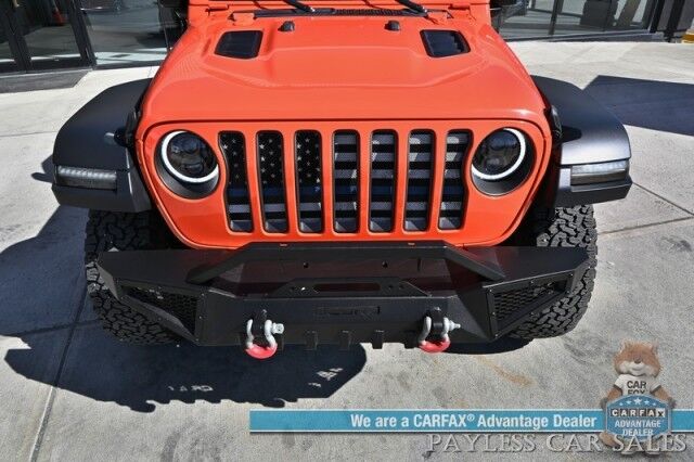 2018 Jeep Wrangler Unlimited Rubicon / 4X4 / Cold Weather Group / Auto Start / Heated Seats & Steering Wheel / Apple CarPlay & Android Auto / Back Up Camera / LED Lights / OEDRO Bumpers & Running Boards / Luggag Rack / Tow Pkg Anchorage AK