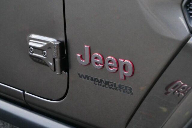 2018 Jeep Wrangler Unlimited Rubicon 4X4 / Steel Bumper Group / Heated Seats! High Point NC