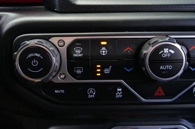 2018 Jeep Wrangler Unlimited Rubicon 4X4 / Steel Bumper Group / Heated Seats! High Point NC