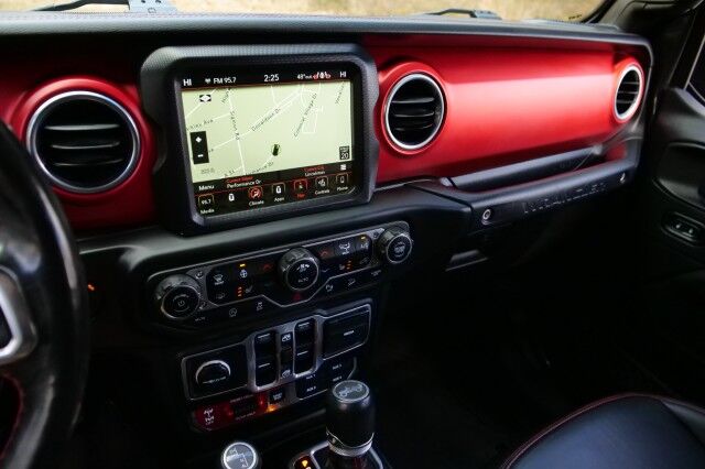 2018 Jeep Wrangler Unlimited Rubicon 4X4 / Steel Bumper Group / Heated Seats! High Point NC