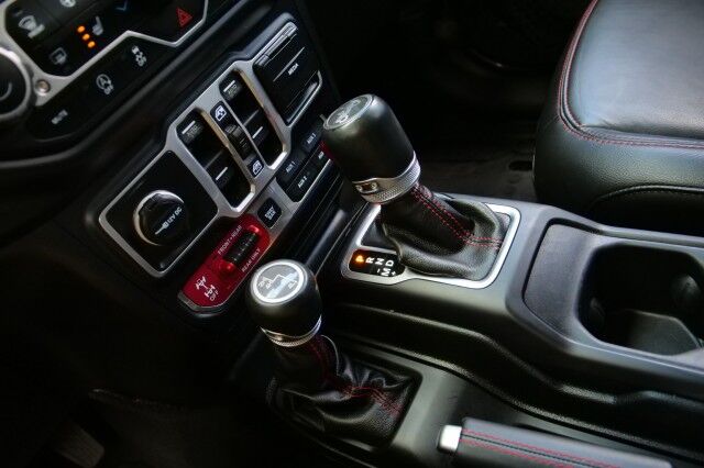 2018 Jeep Wrangler Unlimited Rubicon 4X4 / Steel Bumper Group / Heated Seats! High Point NC