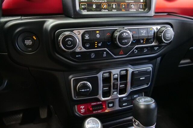 2018 Jeep Wrangler Unlimited Rubicon 4X4 / Steel Bumper Group / Heated Seats! High Point NC