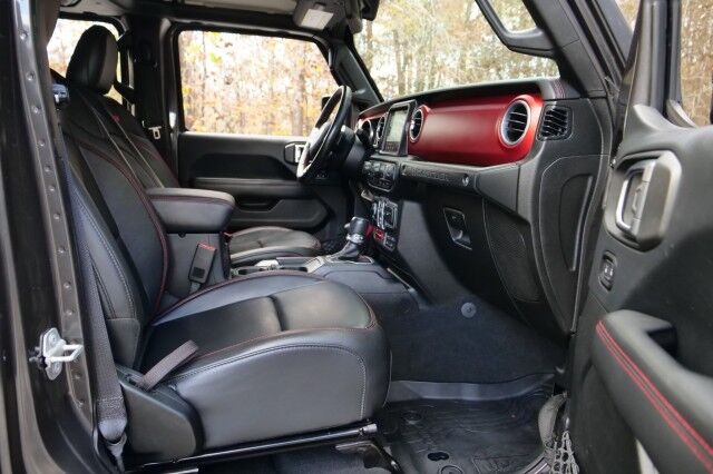 2018 Jeep Wrangler Unlimited Rubicon 4X4 / Steel Bumper Group / Heated Seats! High Point NC