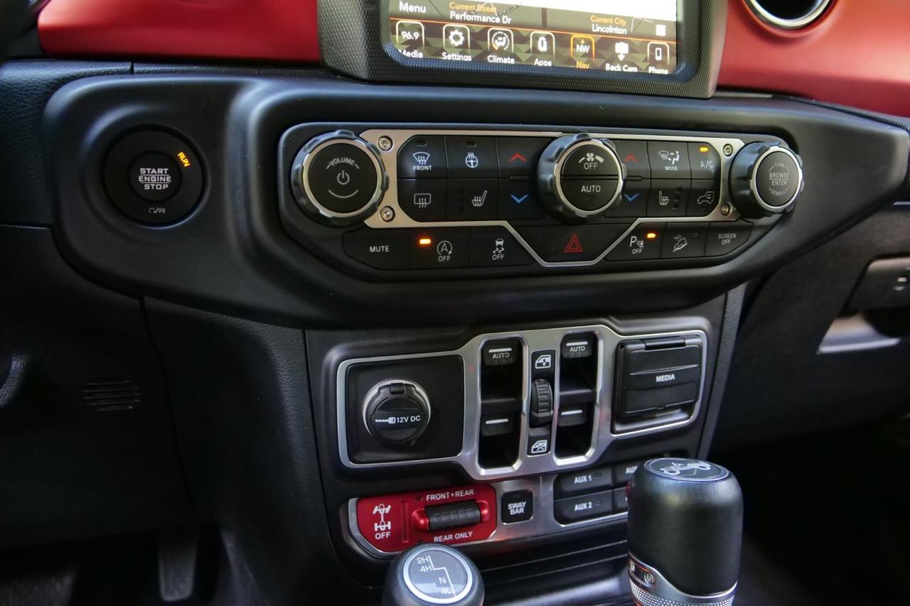 2018 Jeep Wrangler Unlimited Rubicon 4X4 / UPGRADES / Heated Leather Seats! High Point NC