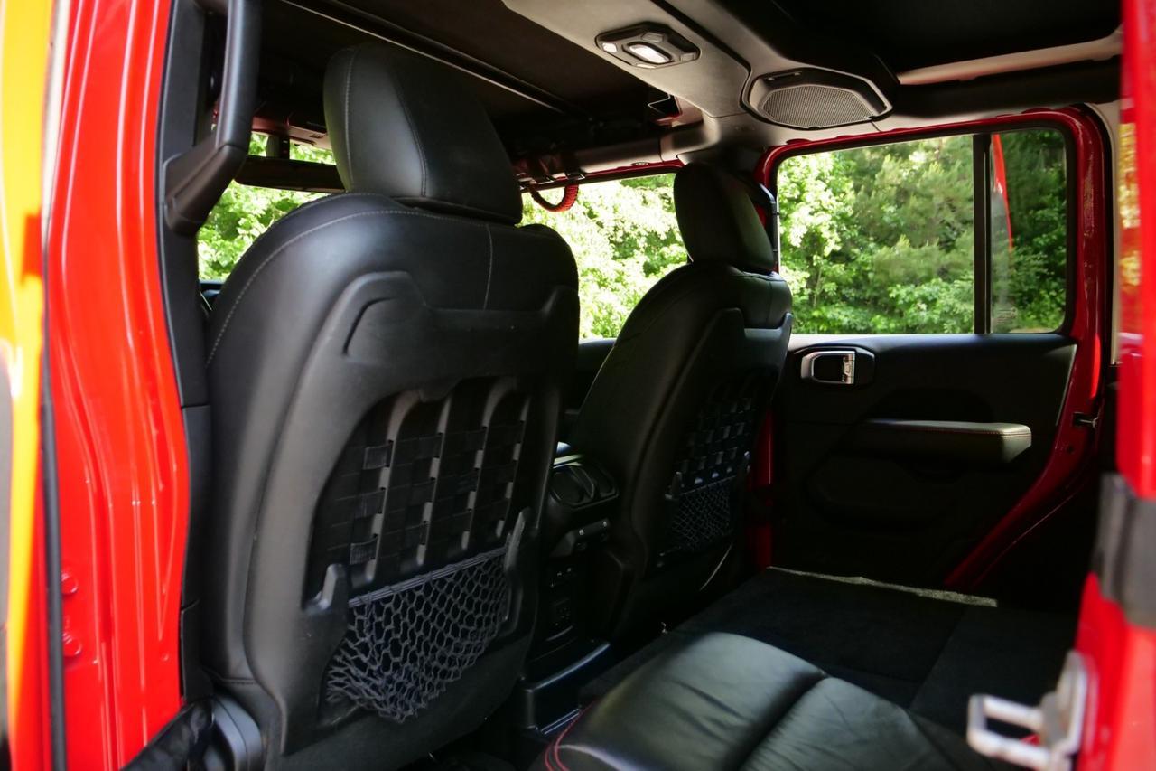 2018 Jeep Wrangler Unlimited Rubicon 4X4 / UPGRADES / Heated Leather Seats! High Point NC