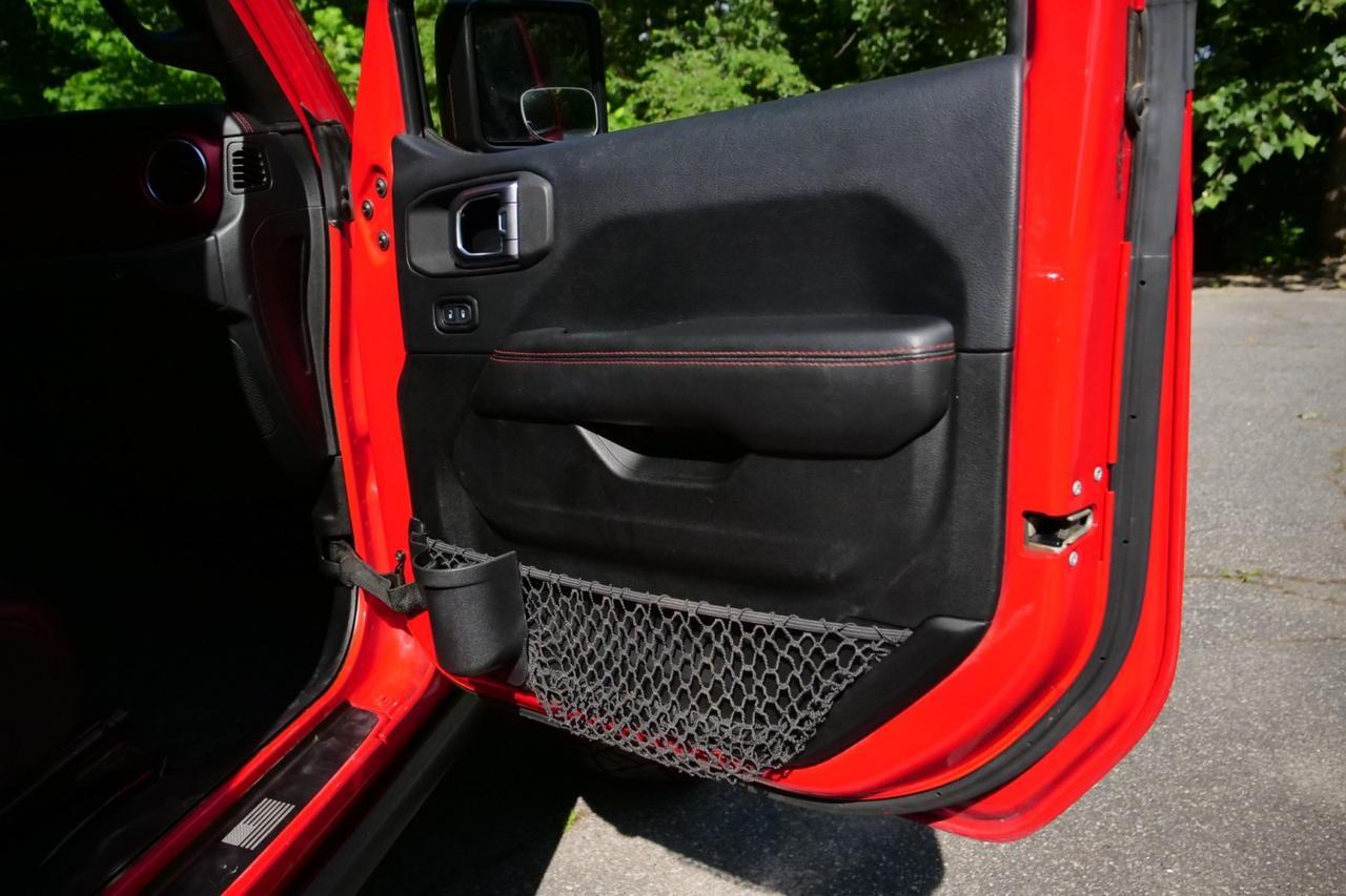 2018 Jeep Wrangler Unlimited Rubicon 4X4 / UPGRADES / Heated Leather Seats! High Point NC