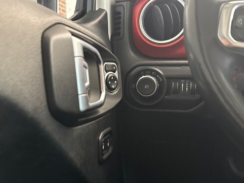 2018 Jeep Wrangler Unlimited Rubicon AWD/4WD w/ Electronic Infotainment System Group Arlington VA