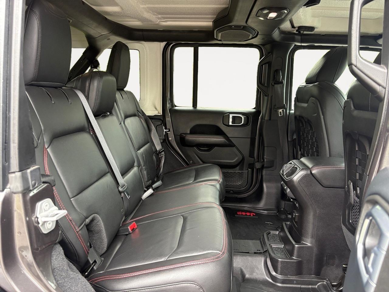 2018 Jeep Wrangler Unlimited Rubicon, LIFTED, FENDER FLARES, TOW PACKAGE, RUNNING BOARDS, HEATED SEATS, BACKUP CAMERA, KEYLESS START, NAVIGATION, CUSTOM FUEL WHEELS, LOW MILES, CLEAN CARFAX, WRANGLE THE ROAD! Virginia Beach VA