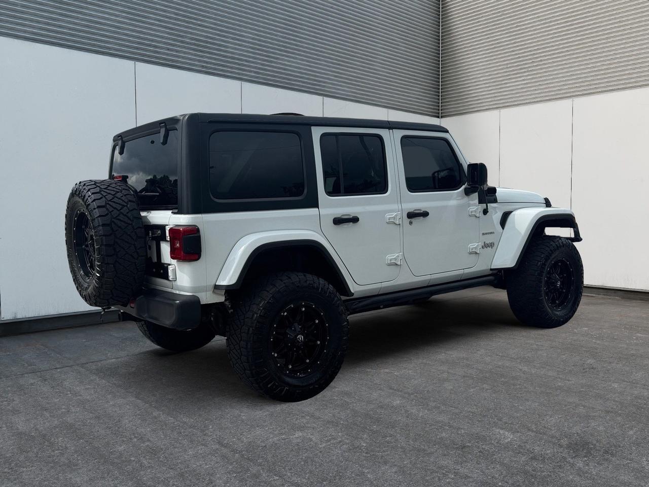 2018 Jeep Wrangler Unlimited SAHARA, 4X4, LIFTED ON 35&apos;S, TOWING PACKAGE, FENDER FLARES, REMOTE START, KEYLESS ENTRY & START, ALL WEATHER FLOOR MATS, CLEAN CARFAX, THIS JEEP IS READY FOR AN ADVENTURE- START YOUR NEXT ADVENTURE TODAY!!! Norfolk VA