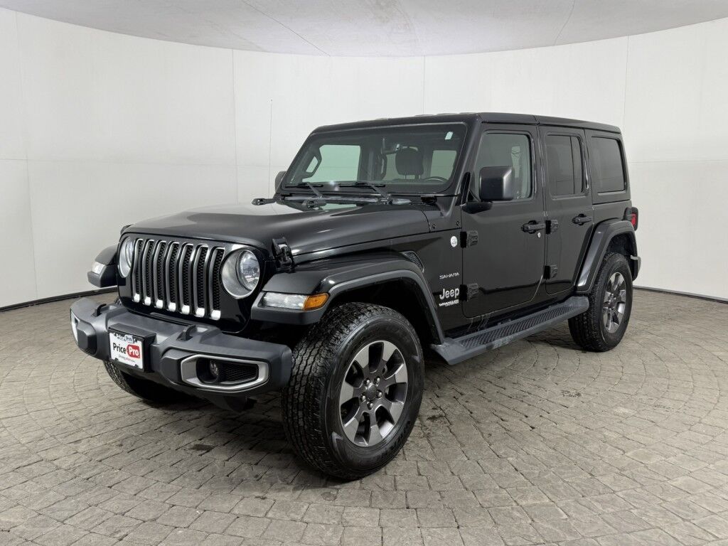 2018 Jeep Wrangler Unlimited Sahara 4X4 3.6L V6 w/Hard Top