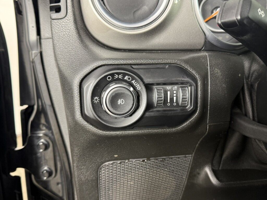 2018 Jeep Wrangler Unlimited Sahara 4X4 3.6L V6 w/Hard Top Maumee OH