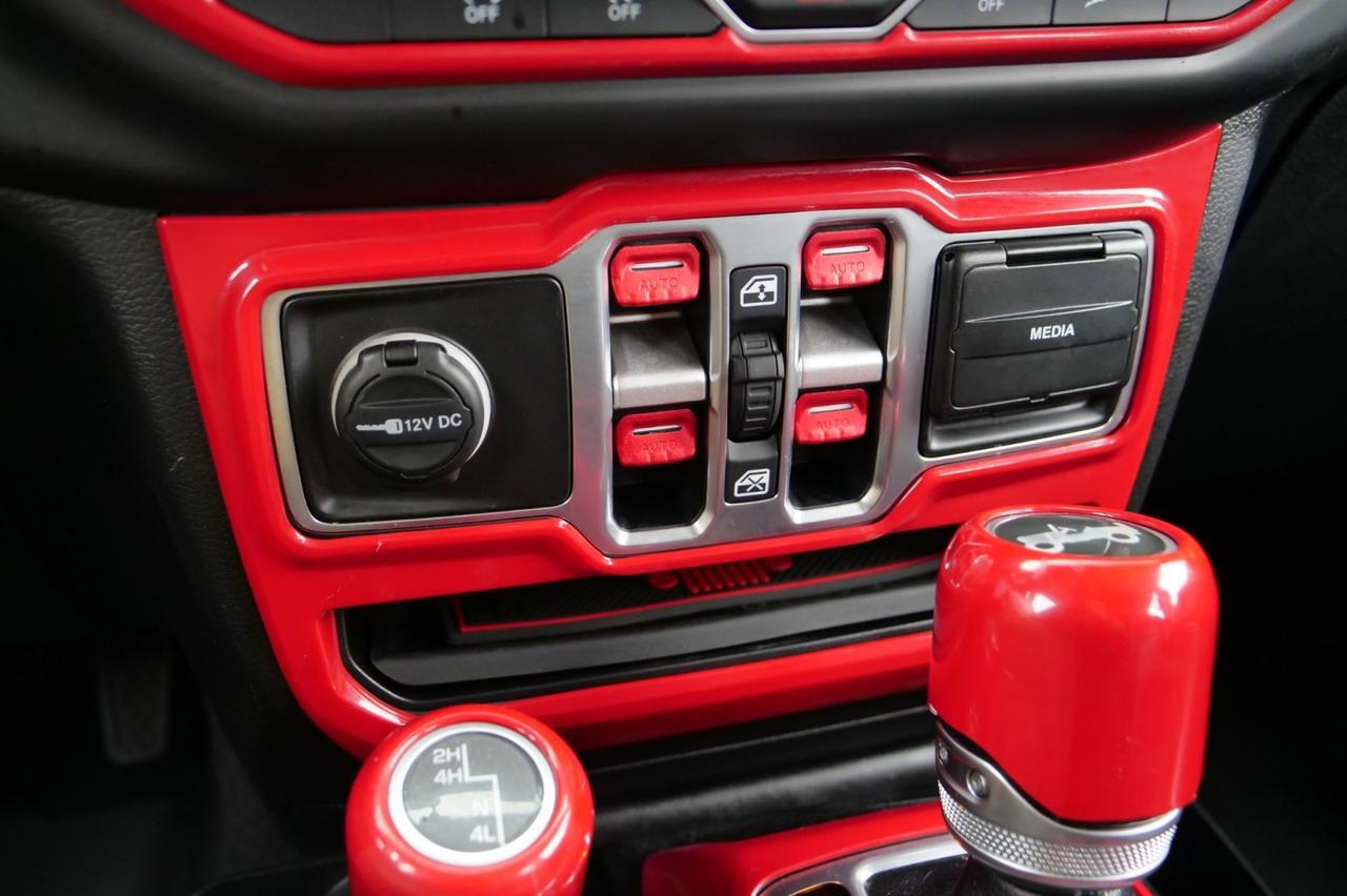 2018 Jeep Wrangler Unlimited Sahara 4X4 / Cold Weather Group / Leather Seats! Lincolnton NC