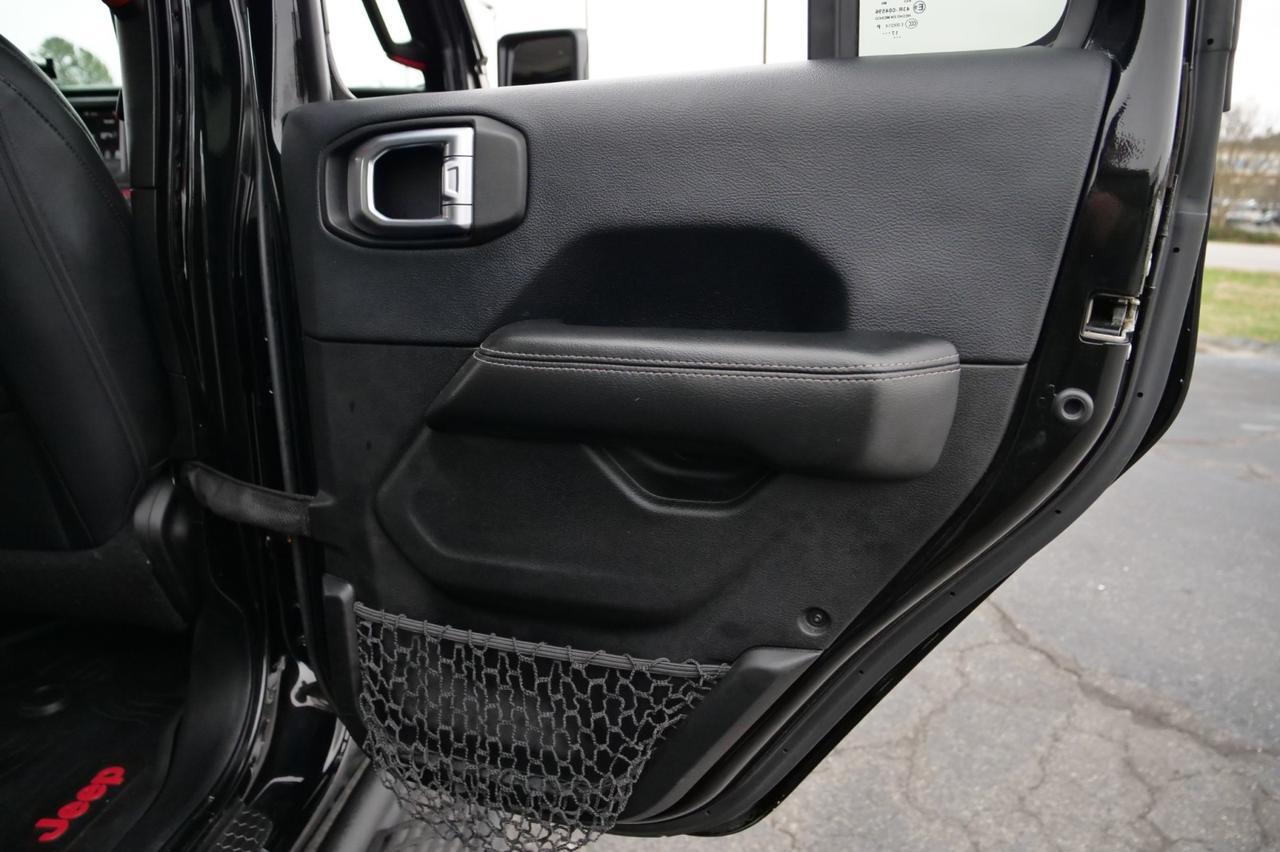 2018 Jeep Wrangler Unlimited Sahara 4X4 / Cold Weather Group / Leather Seats! Lincolnton NC