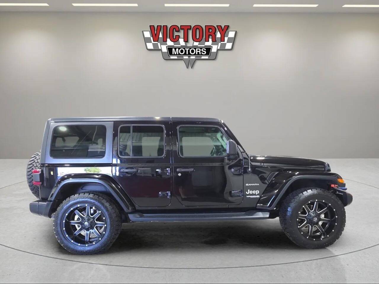 2018 Jeep Wrangler Unlimited Sahara 4x4 4dr SUV (midyear release) Chesterfield MI
