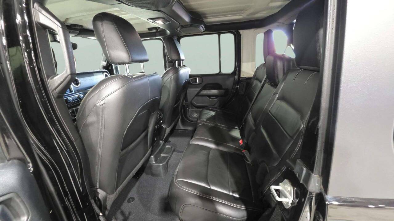 2018 Jeep Wrangler Unlimited Sahara 4x4 4dr SUV (midyear release) Chesterfield MI