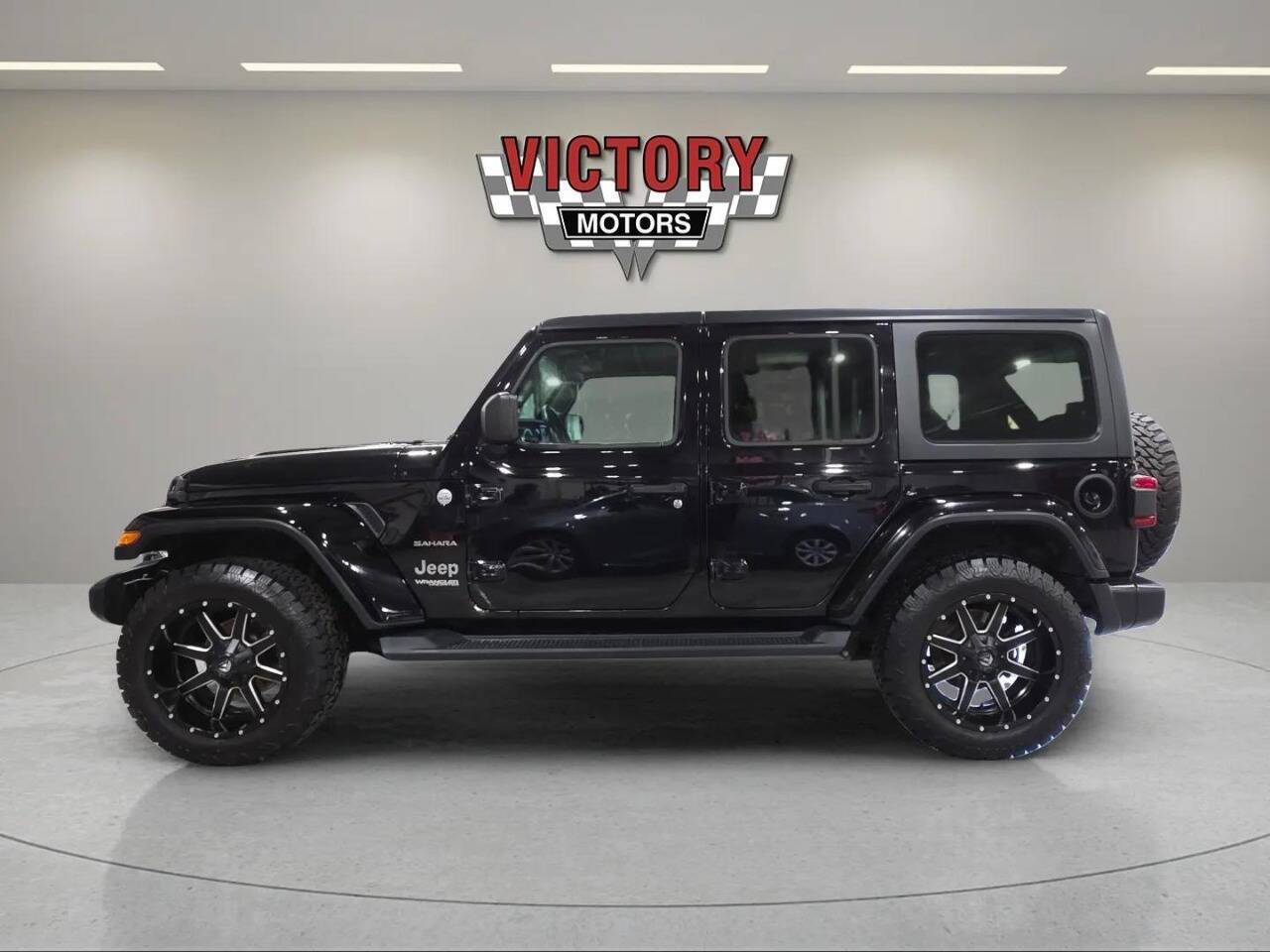 2018 Jeep Wrangler Unlimited Sahara 4x4 4dr SUV (midyear release) Chesterfield MI