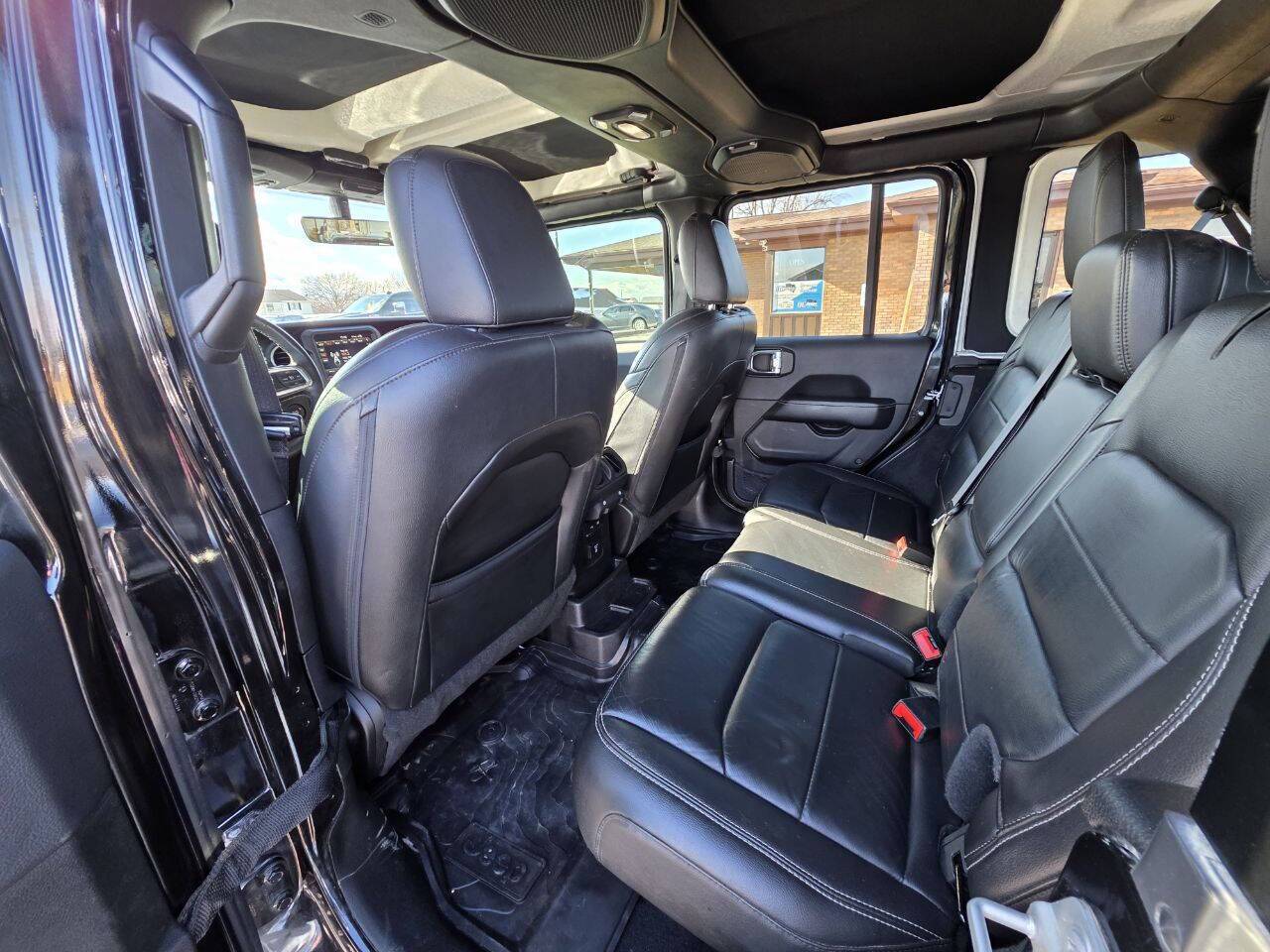 2018 Jeep Wrangler Unlimited Sahara 4x4 4dr SUV (midyear release) Eldridge IA