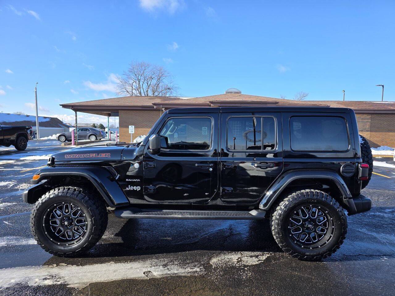 2018 Jeep Wrangler Unlimited Sahara 4x4 4dr SUV (midyear release) Eldridge IA