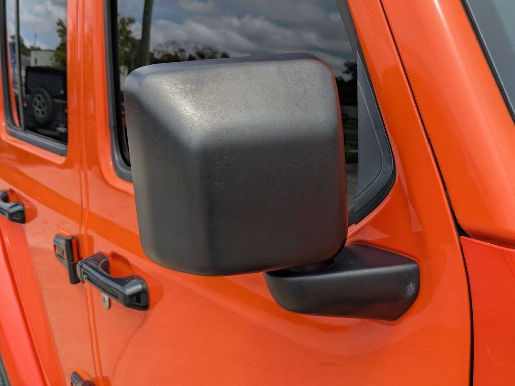 2018 Jeep Wrangler Unlimited Sahara 4x4 4dr SUV (midyear release) Saint Augustine FL