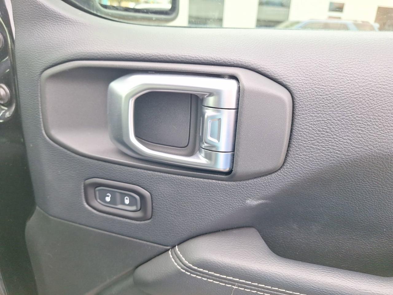 2018 Jeep Wrangler Unlimited Sahara Hurst TX