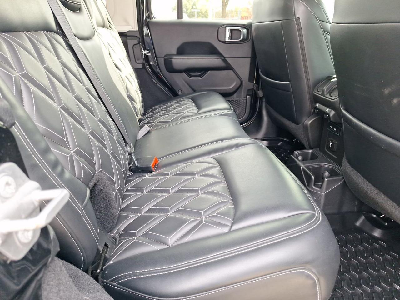 2018 Jeep Wrangler Unlimited Sahara Hurst TX