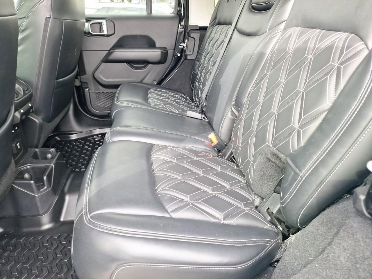 2018 Jeep Wrangler Unlimited Sahara Hurst TX