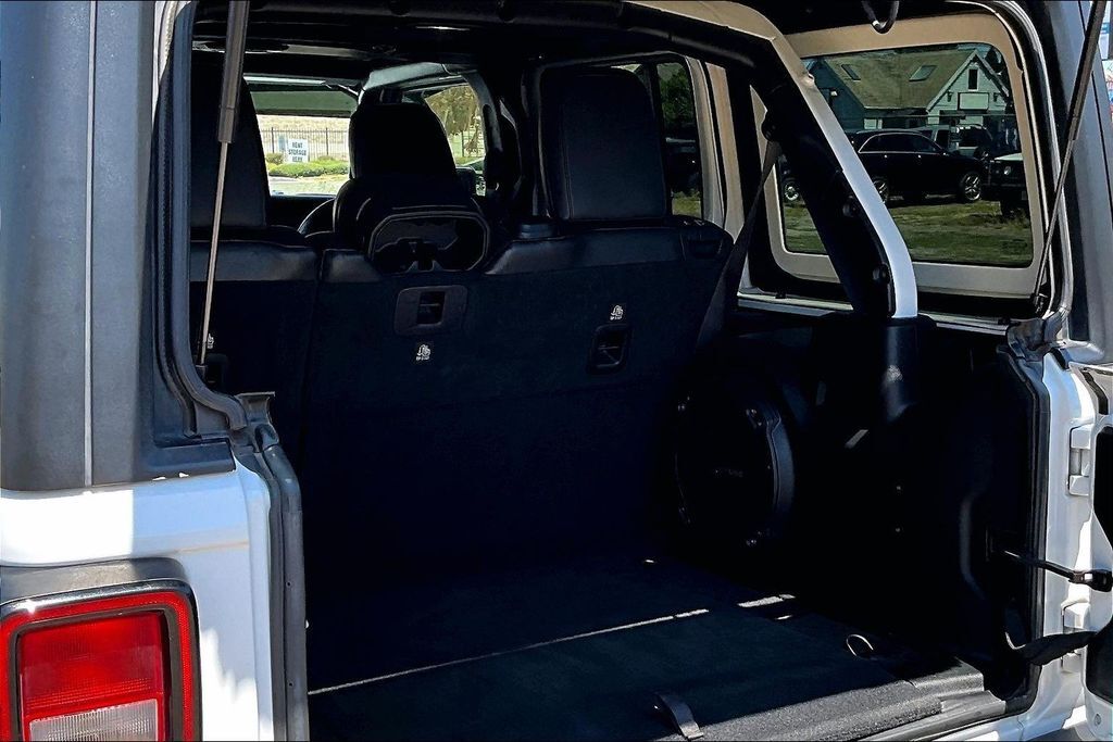 2018 Jeep Wrangler Unlimited Sahara OR