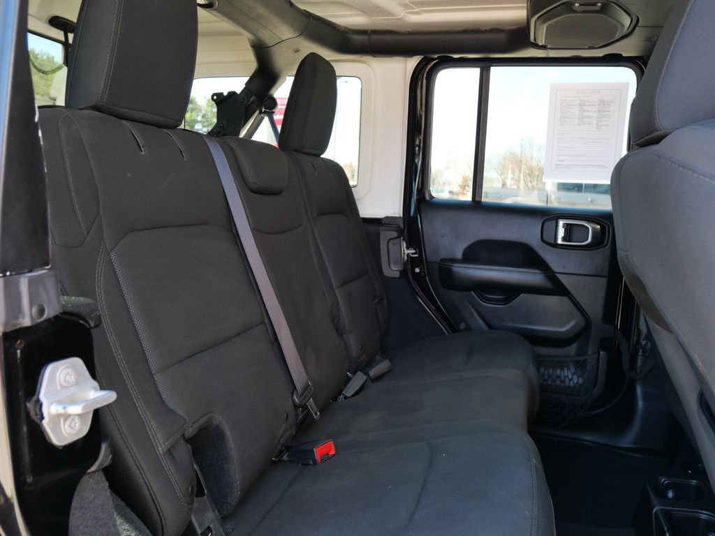 2018 Jeep Wrangler Unlimited Sahara Mt Pleasant MI