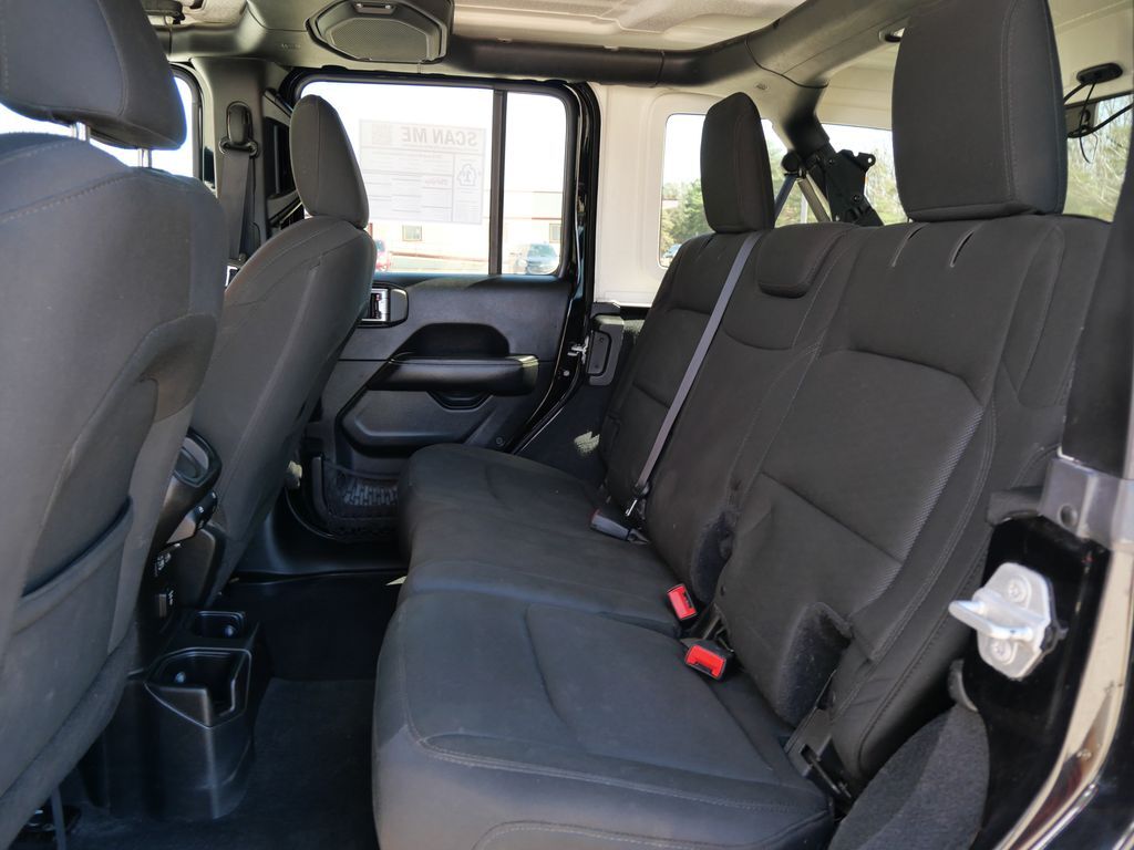 2018 Jeep Wrangler Unlimited Sahara Mt Pleasant MI