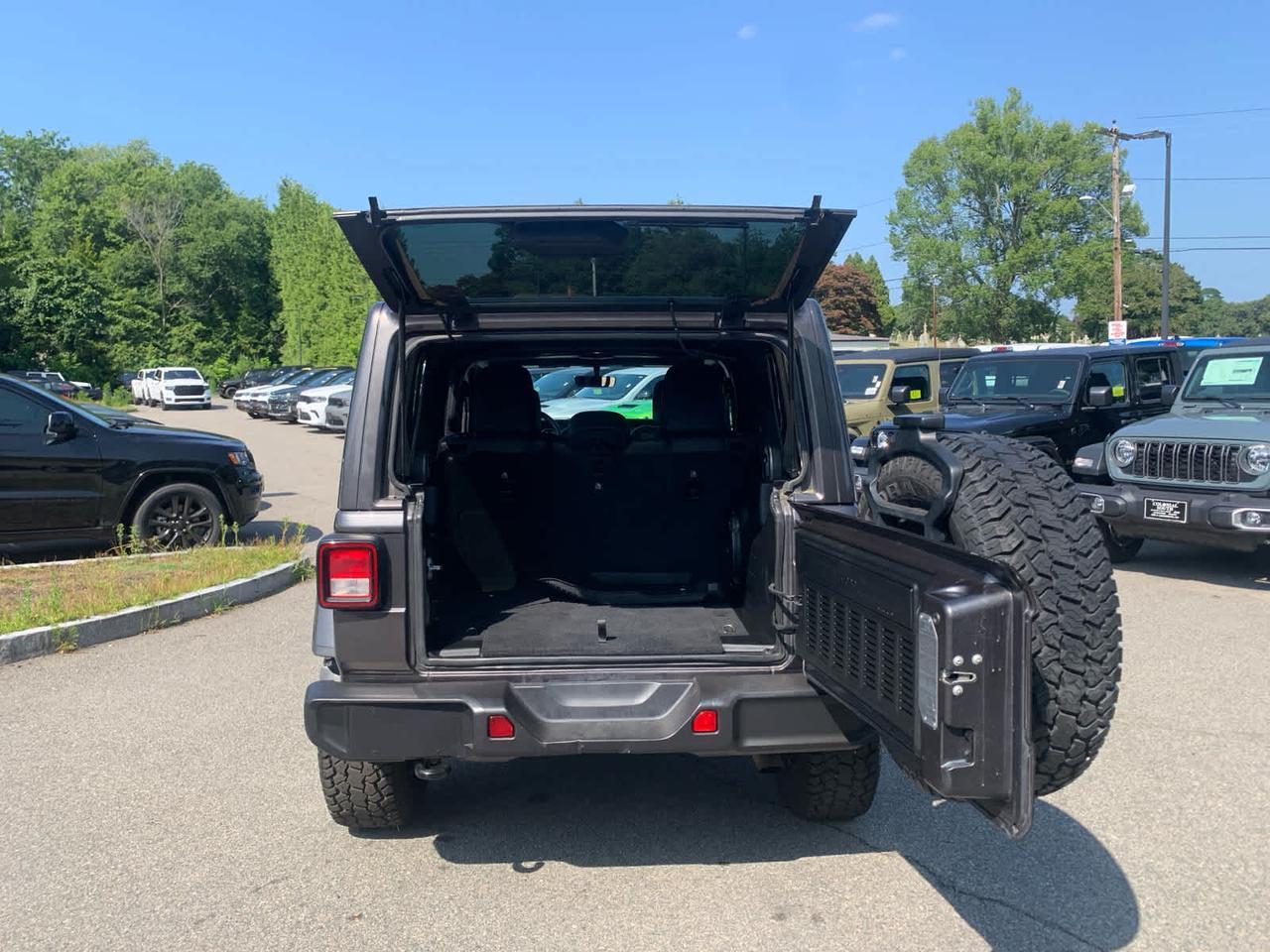 2018 Jeep Wrangler Unlimited Sahara Dartmouth MA