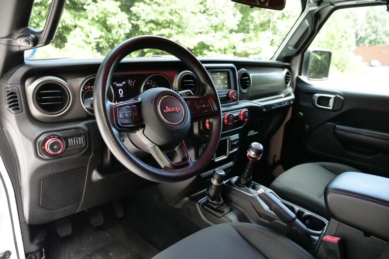 2018 Jeep Wrangler Unlimited Sport 4X4 / UPGRADES / Manual / 3.6L V6! Lincolnton NC