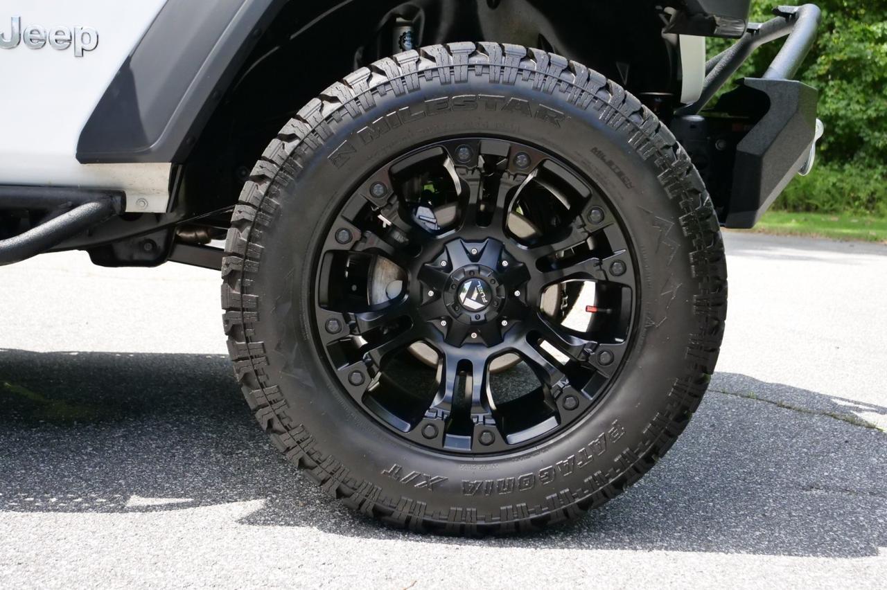 2018 Jeep Wrangler Unlimited Sport 4X4 / UPGRADES / Manual / 3.6L V6! Lincolnton NC