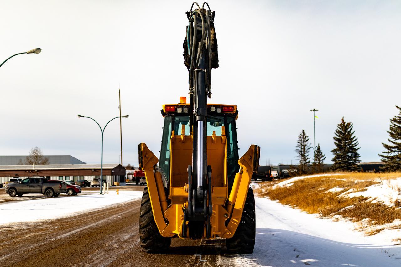 2018 John Deere 710L 4WD Loader Backhoe Diesel Red Deer AB