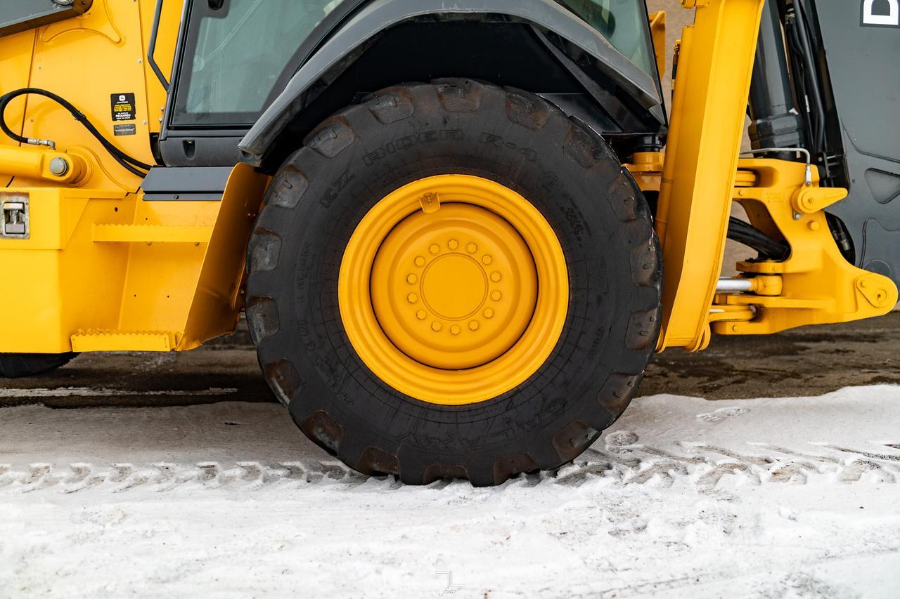 2018 John Deere 710L 4WD Loader Backhoe Diesel Red Deer AB
