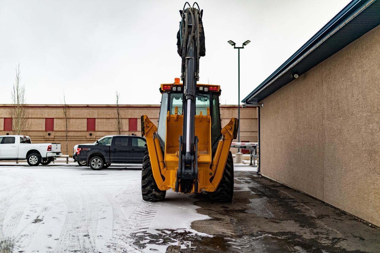2018 John Deere 710L 4WD Loader Backhoe Diesel Red Deer AB
