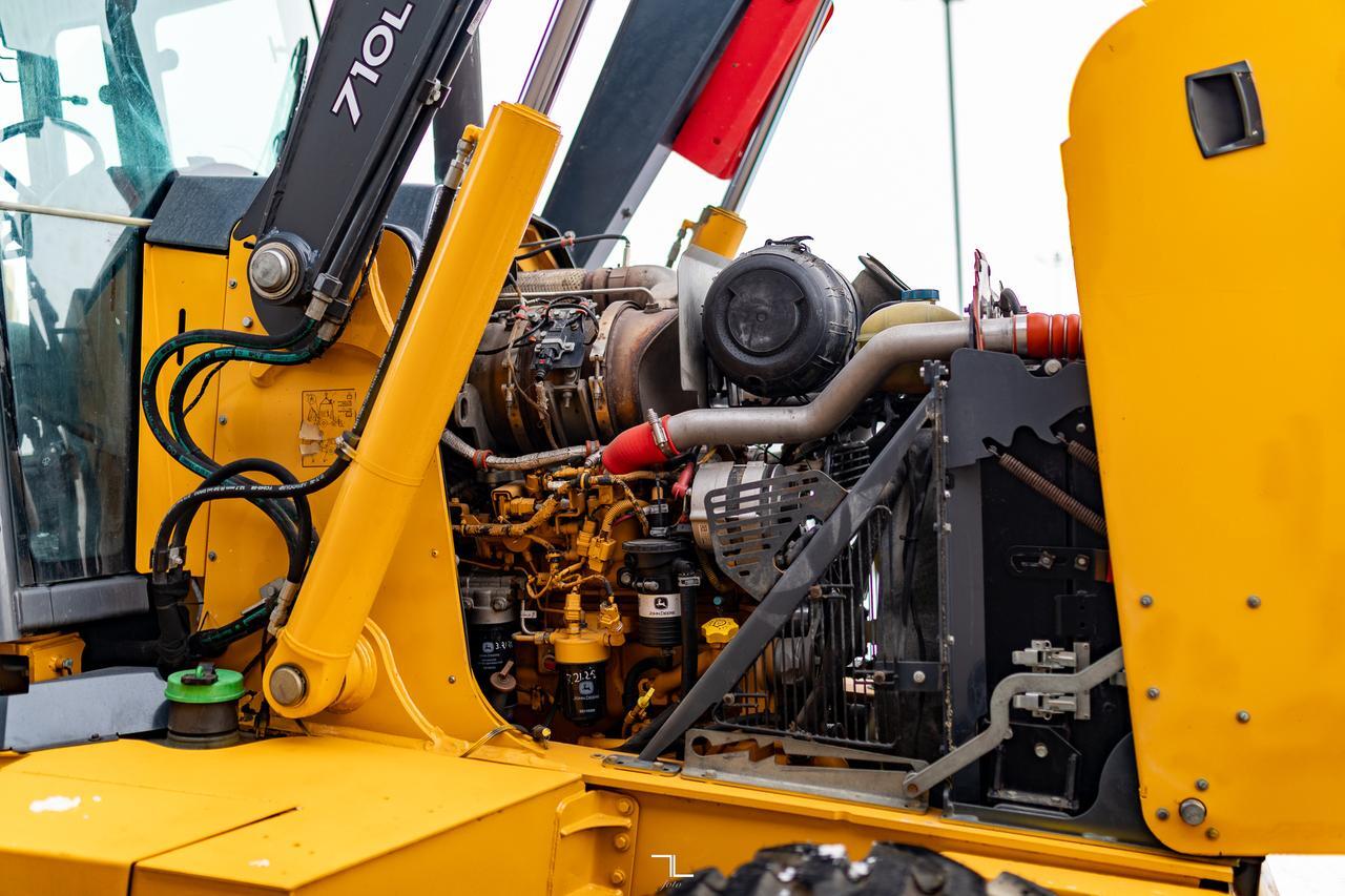 2018 John Deere 710L 4WD Loader Backhoe Diesel Red Deer AB