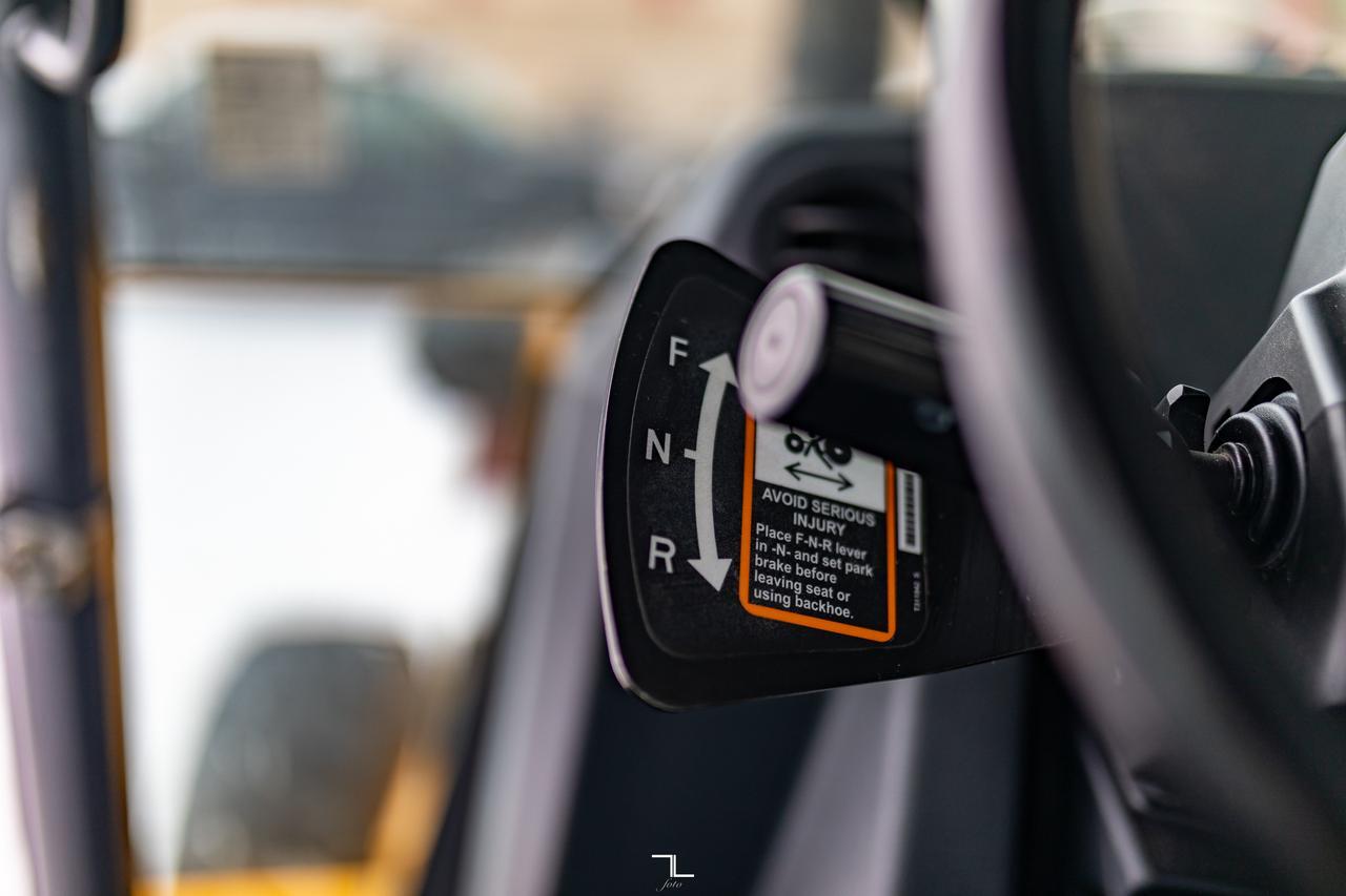 2018 John Deere 710L 4WD Loader Backhoe Diesel Red Deer AB