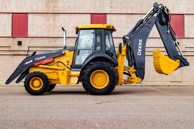 2018 John Deere 710L 4WD Loader Backhoe Diesel Red Deer AB