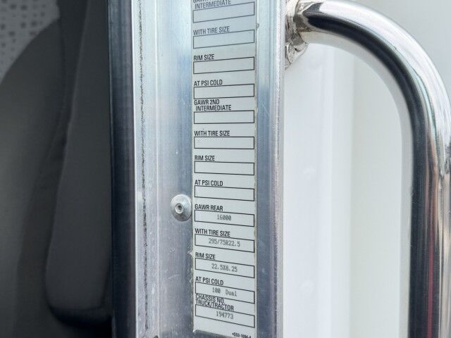 2018 Kenworth T370 26' Dry Box Truck with 2,500 lbs. Lift Gate Homestead FL