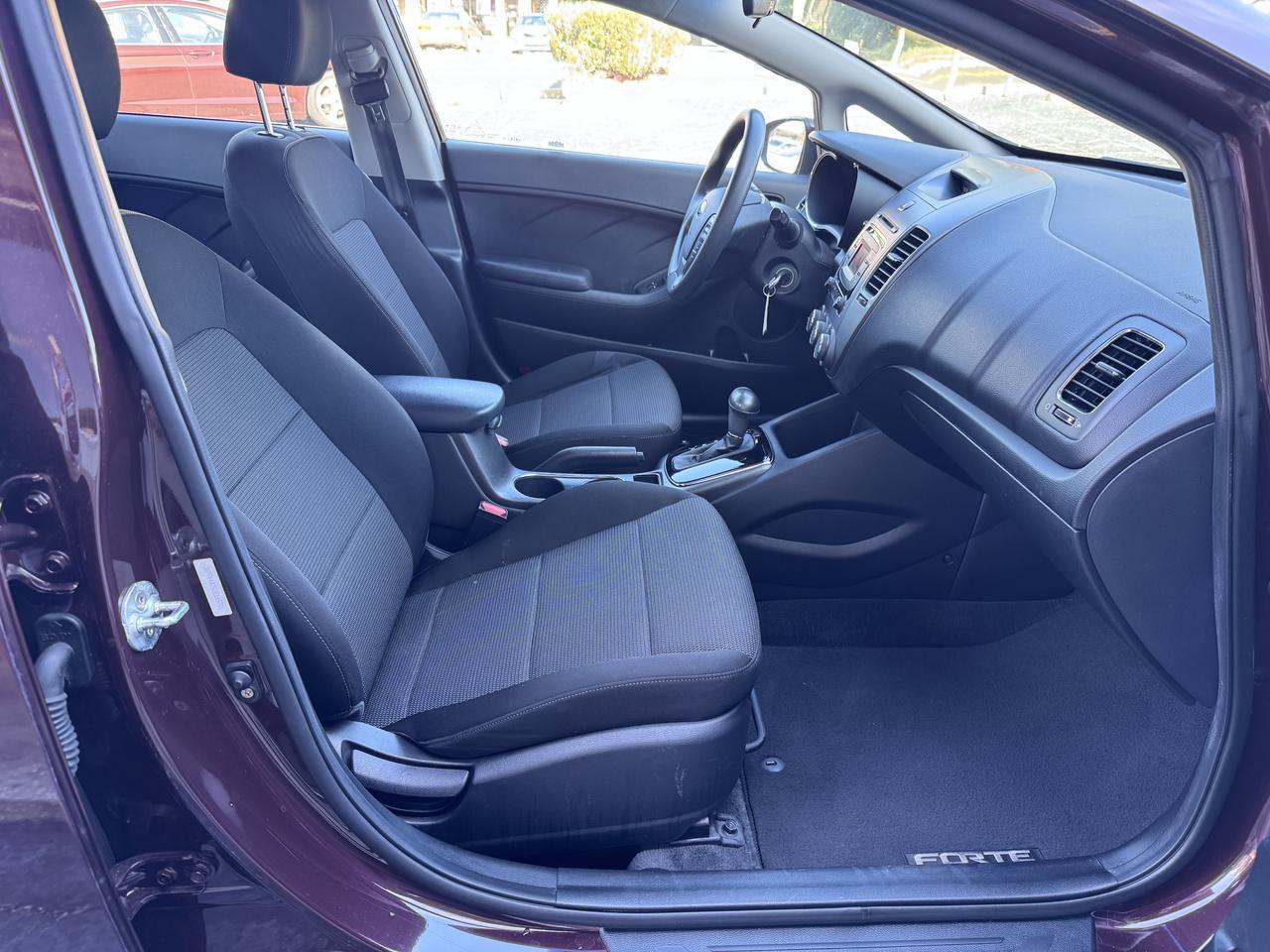 2018 Kia FORTE LX - Photo 34