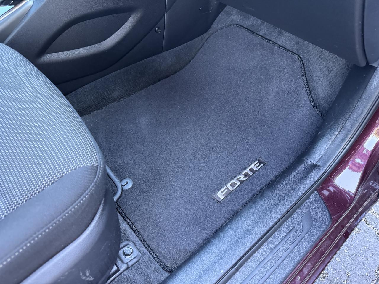 2018 Kia FORTE LX - Photo 38