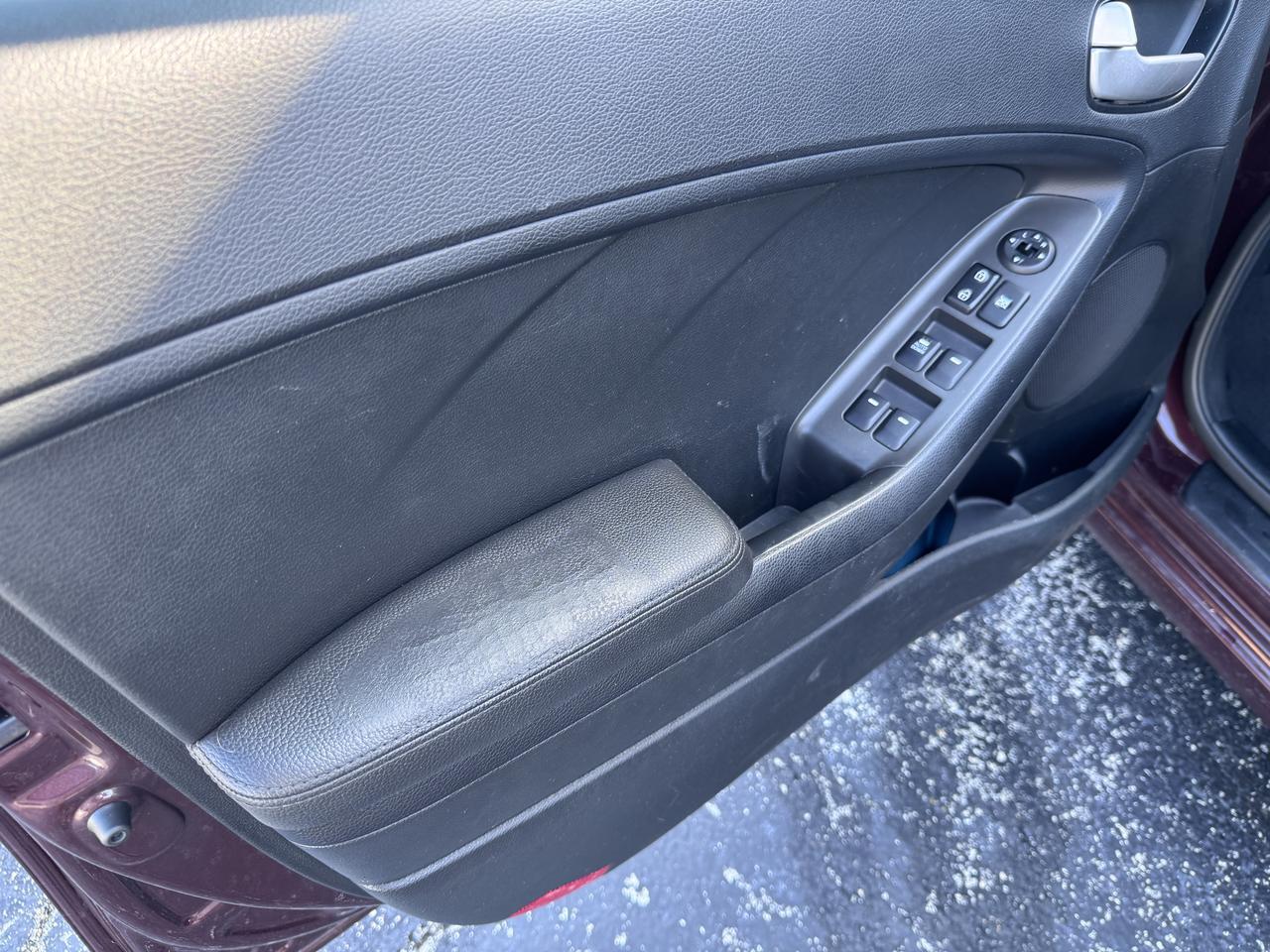 2018 Kia FORTE LX - Photo 18