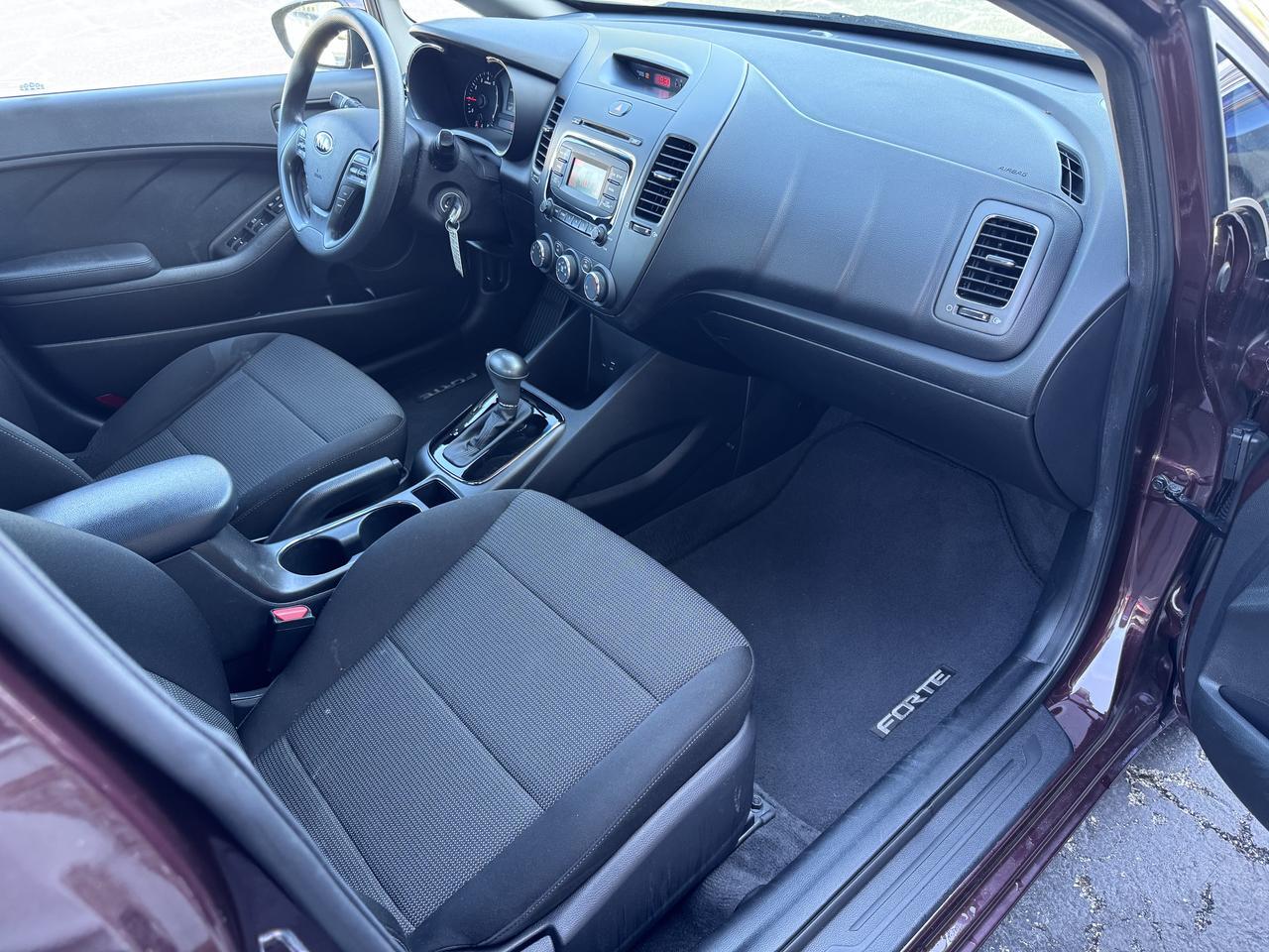 2018 Kia FORTE LX - Photo 35