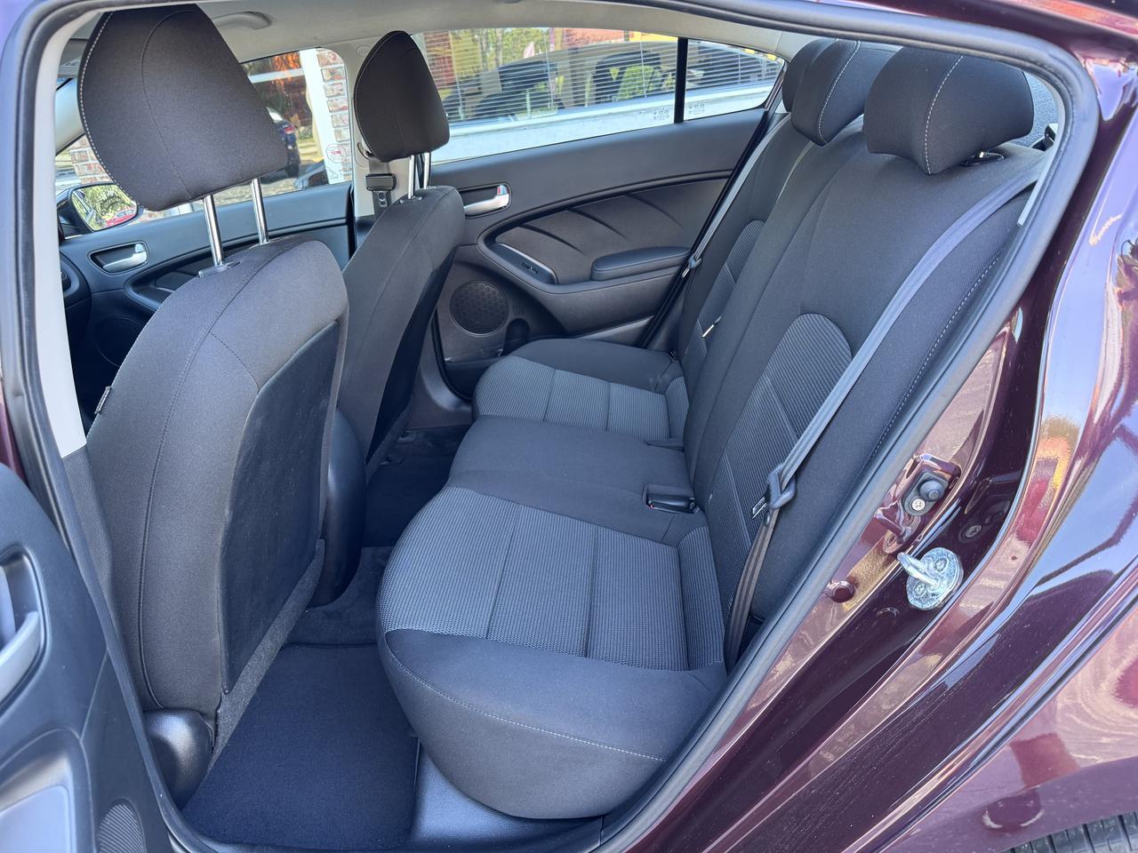 2018 Kia FORTE LX - Photo 19