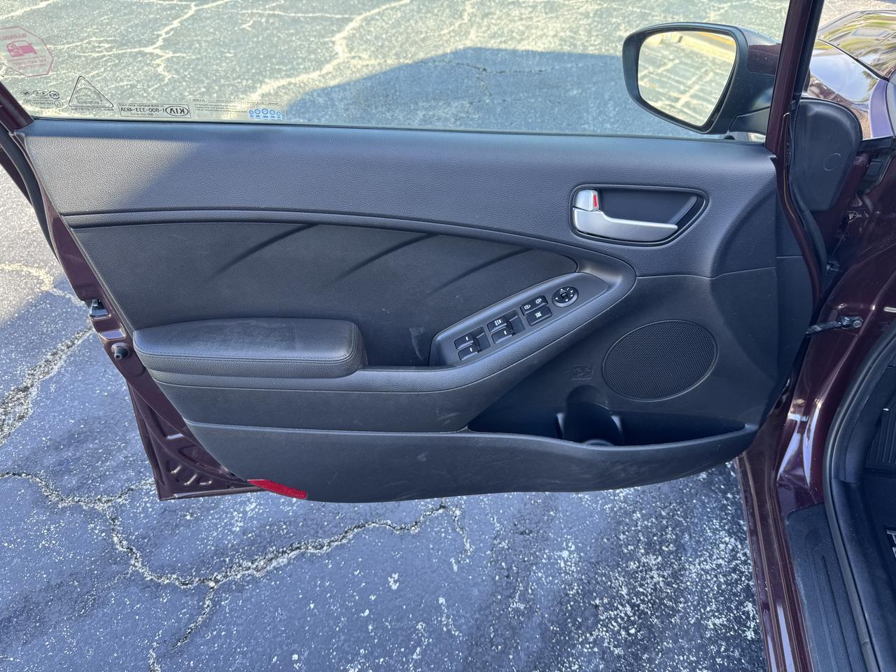 2018 Kia FORTE LX - Photo 17