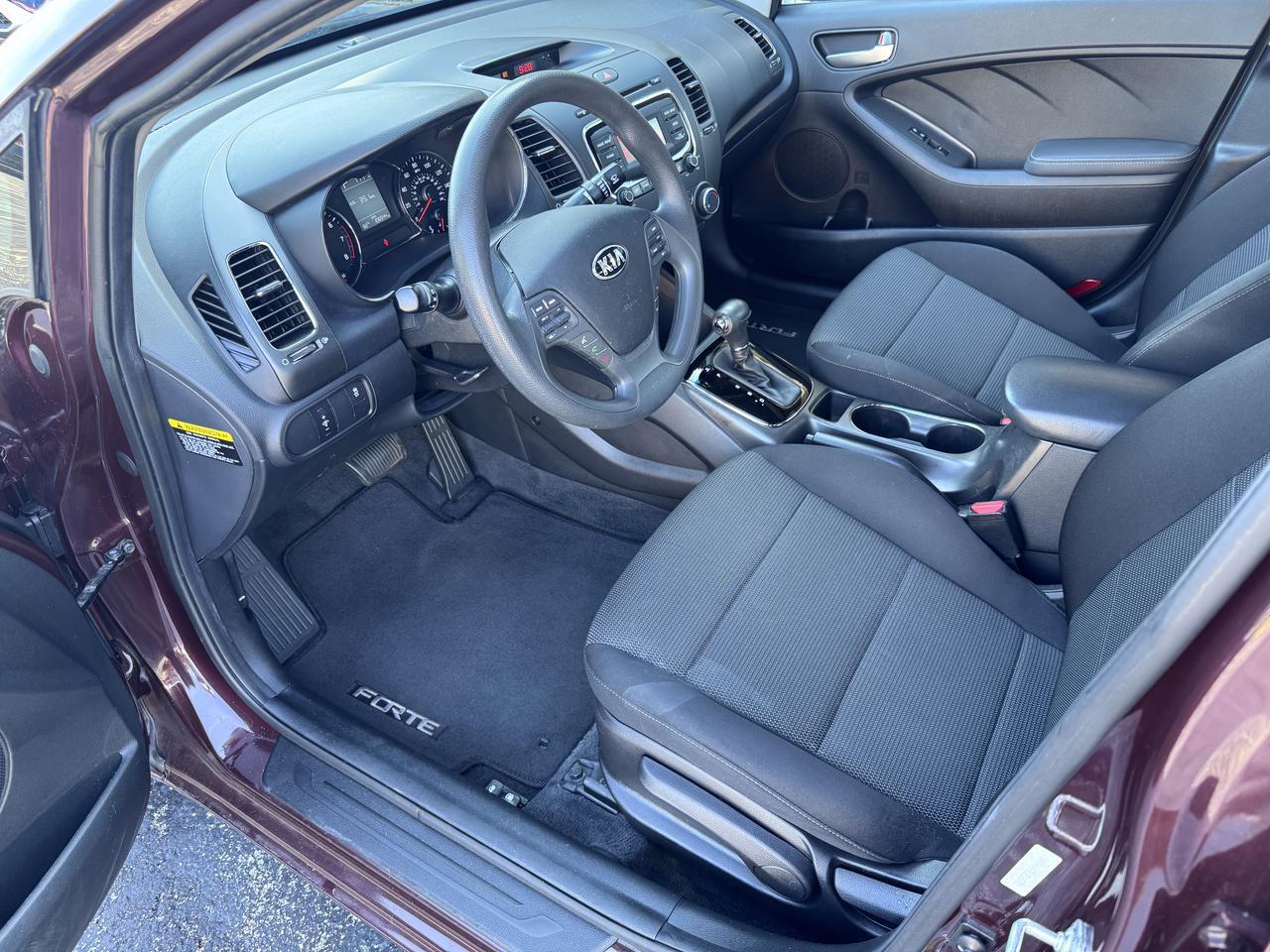 2018 Kia FORTE LX - Photo 13