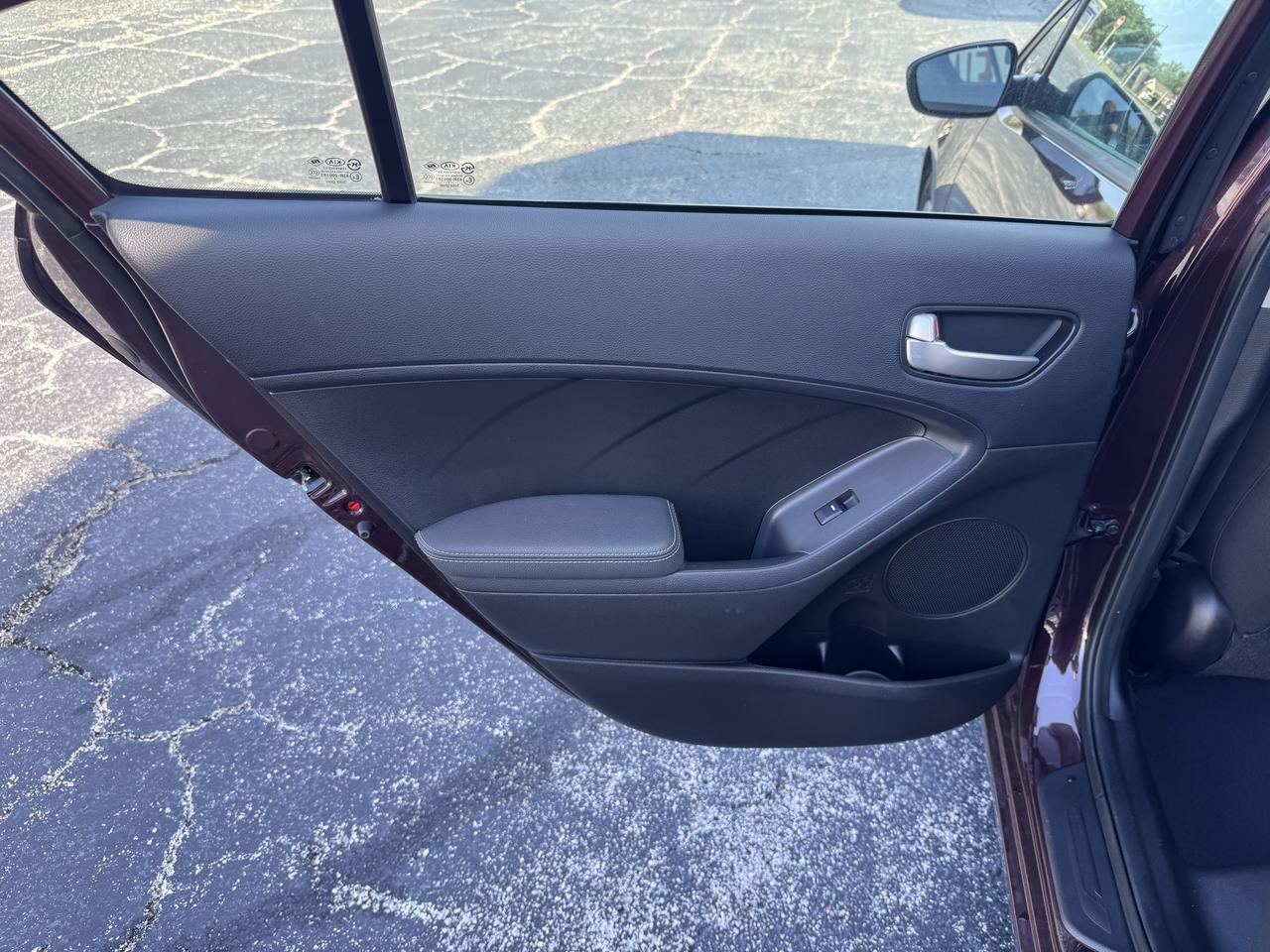 2018 Kia FORTE LX - Photo 24