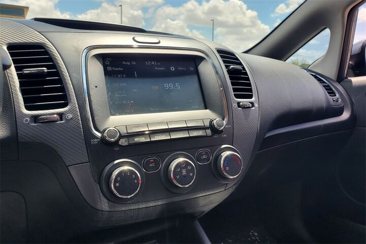 2018 Kia Forte S  TX