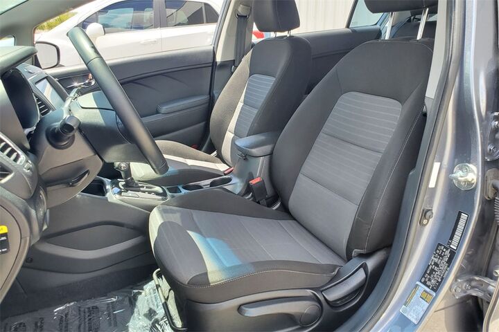2018 Kia Forte S  TX